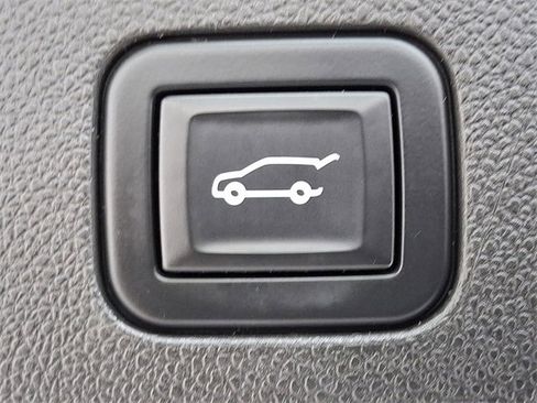 Used 2021 Cadillac Escalade Sport w/ LPO, Illumination Package image 31