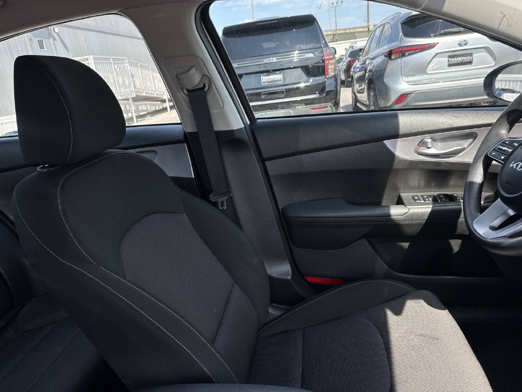 Used 2024 Kia Forte LXS FWD image 17