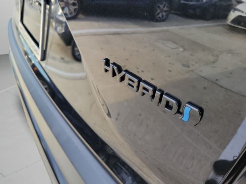 Used 2024 Toyota Corolla Cross AWD Hybrid image 7