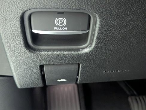 New 2025 Jeep Grand Cherokee Altitude image 14