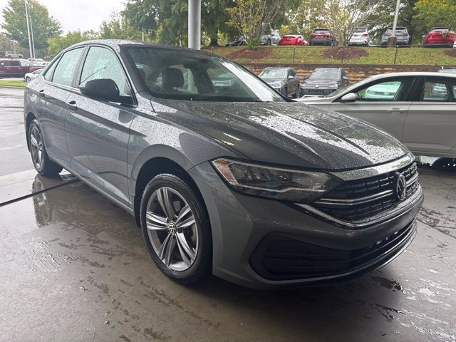Used 2023 Volkswagen Jetta SE FWD image 5