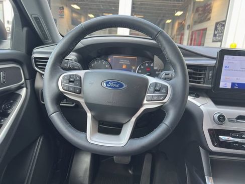 Used 2023 Ford Explorer XLT w/ Equipment Group 202A AWD/4WD image 25