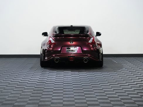 Used 2018 Nissan 370Z NISMO RWD image 7