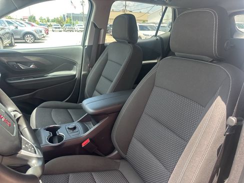 Used 2024 GMC Terrain SLE FWD image 8