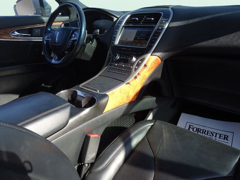 Used 2019 Lincoln Nautilus Reserve image 31