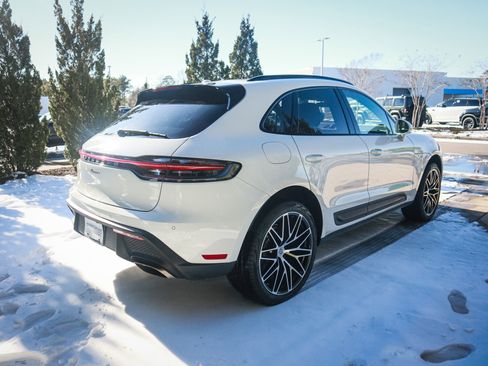 Used 2024 Porsche Macan image 10
