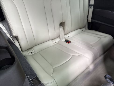 Used 2018 Audi Q7 3.0T Premium Plus w/ Premium Plus Package image 38