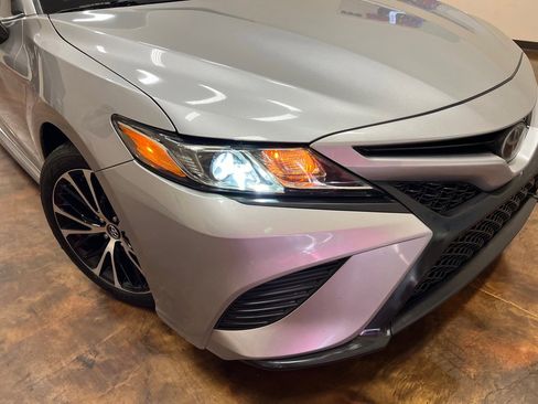 Used 2019 Toyota Camry SE image 38