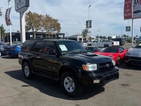 Used 2001 Toyota 4Runner SR5 RWD image 3