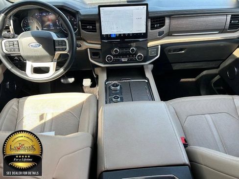 Used 2023 Ford Expedition Limited AWD/4WD image 19
