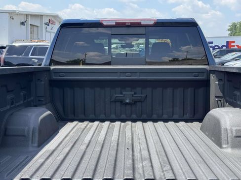 Used 2019 Chevrolet Silverado 1500 LTZ w/ LTZ Plus Package AWD/4WD image 17