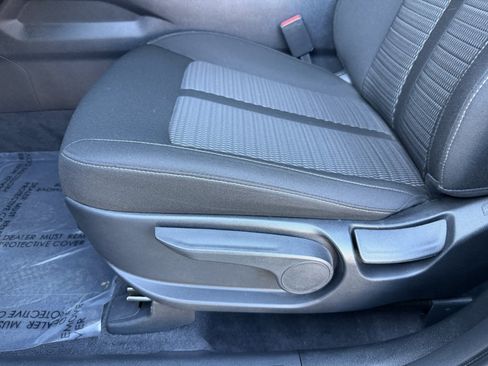 Used 2024 Kia Sorento LX image 29