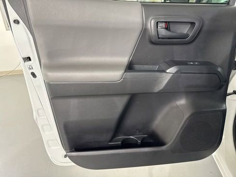 Used 2019 Toyota Tacoma SR w/ SR Convenience Package RWD image 14