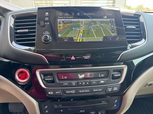 Used 2019 Honda Pilot Elite image 26