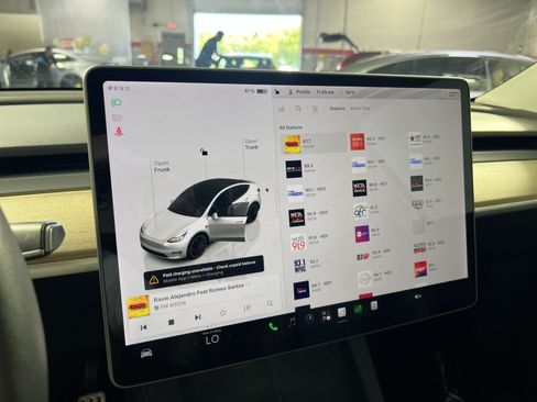 Used 2022 Tesla Model Y Performance AWD/4WD image 18