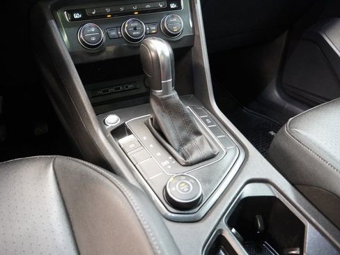 Used 2019 Volkswagen Tiguan S image 22