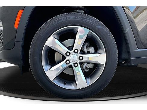 Certified 2024 Jeep Grand Cherokee Limited AWD/4WD image 52