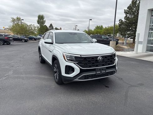 Used 2024 Volkswagen Atlas Cross Sport SE AWD/4WD image 7