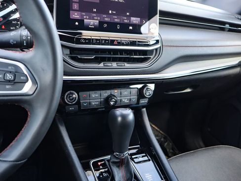 Used 2024 Jeep Compass Trailhawk image 29