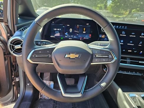 New 2026 Chevrolet Equinox EV LT w/ Comfort Package FWD image 24