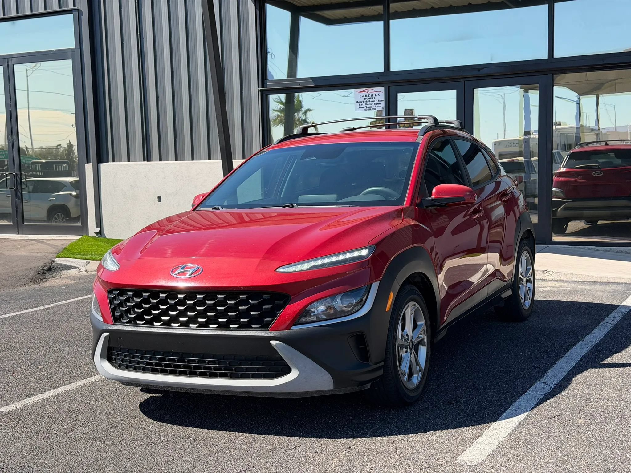 Used 2022 Hyundai Kona SEL FWD image 2