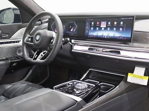 Used 2023 BMW 760i xDrive image 37