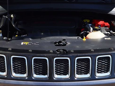 Used 2019 Jeep Compass Latitude FWD image 61