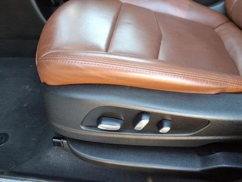 Used 2021 Cadillac XT5 Premium Luxury image 13