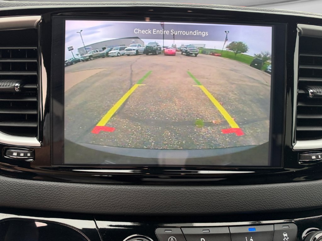 Used 2025 Chrysler Pacifica Select FWD image 19