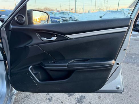 Used 2019 Honda Civic Sport image 28