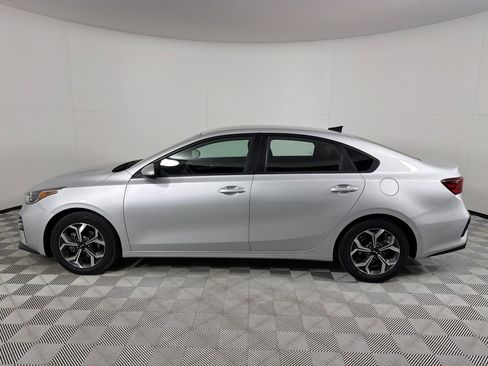 Used 2021 Kia Forte LXS image 8
