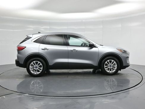 Used 2022 Ford Escape SE image 23