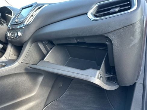 Used 2020 Chevrolet Equinox LT image 31