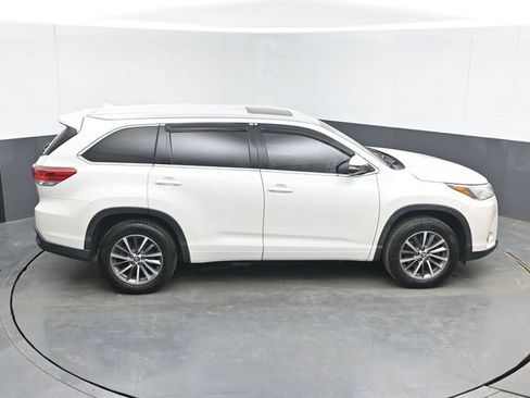 Used 2018 Toyota Highlander XLE FWD image 40