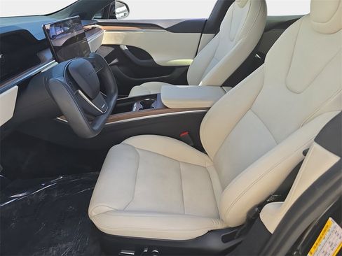 Used 2022 Tesla Model S image 18