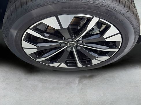 New 2026 Volvo XC60 B5 Plus w/ Protection Package Premier image 16