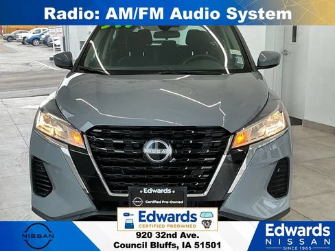 Used 2023 Nissan Kicks SV FWD image 3