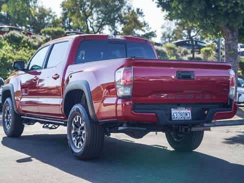 Certified 2022 Toyota Tacoma TRD Off-Road w/ Technology Package image 8