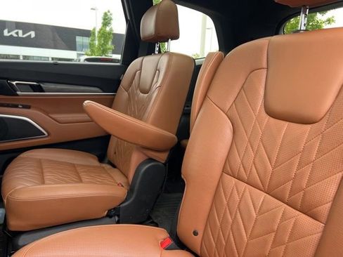 Certified 2025 Kia Telluride SX Prestige X-Line AWD/4WD image 37