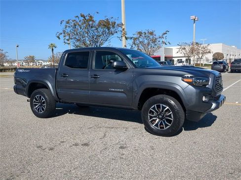 Certified 2020 Toyota Tacoma TRD Sport image 2