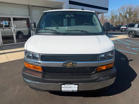 Used 2024 Chevrolet Express 2500 w/ Driver Convenience Package image 2
