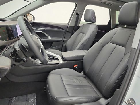 Used 2025 Audi Q5 Premium w/ Convenience Package AWD/4WD image 13