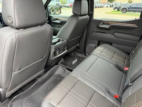 Used 2026 Chevrolet Silverado 1500 High Country w/ Midnight Edition AWD/4WD image 23