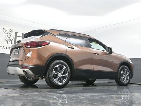 Used 2023 Chevrolet Blazer LT w/ Sound & Technology Package image 32