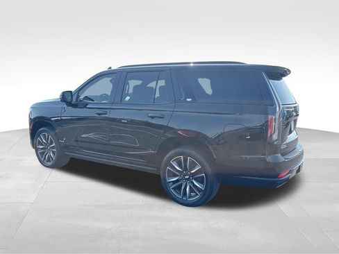 Used 2022 Cadillac Escalade Sport Platinum AWD/4WD image 3