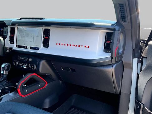 Certified 2024 Ford Bronco Heritage Edition AWD/4WD image 19
