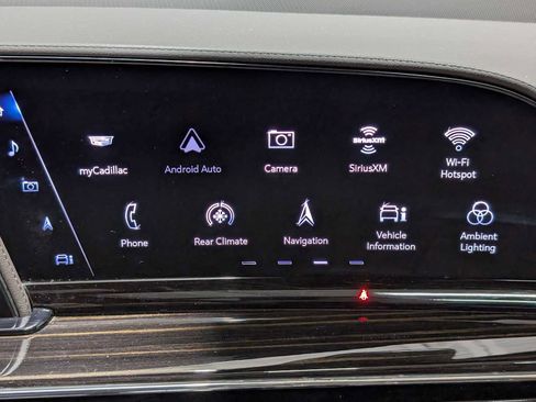 Used 2023 Cadillac Escalade Premium Luxury image 32