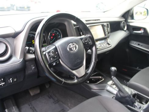 Used 2018 Toyota RAV4 XLE w/ Convenience Package image 15