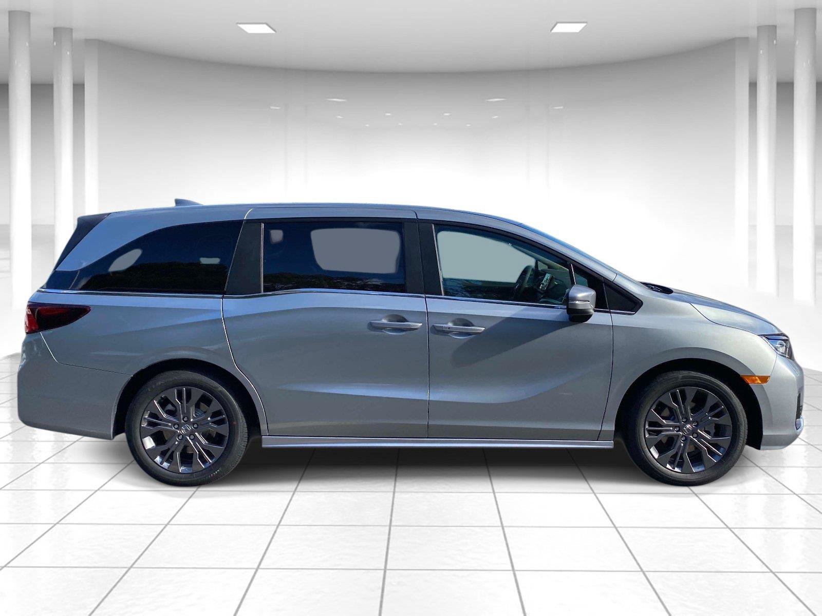 New 2027 Honda Odyssey Touring image 2