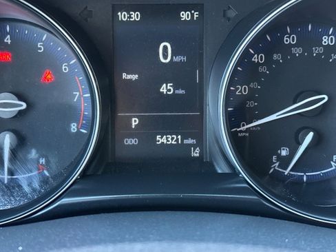 Used 2022 Toyota C-HR XLE image 27